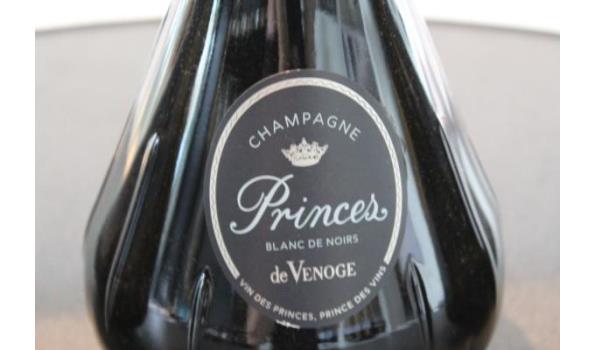 3 flessen à 75cl champagne Princes De Venoge, 2x Blanc de Blanc en 1x Blanc de Noirs